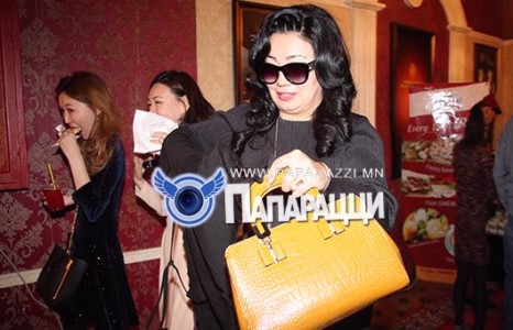 С.Өлзийхүү орчин цагийн “Ромео Жульетта”-д зочилов