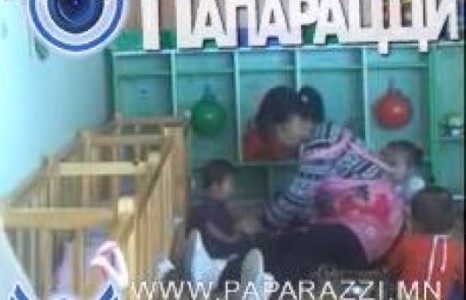 Хүүхэд зодсон тогооч бичлэг хийсэн багшийг заналхийлжээ