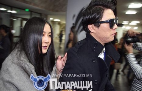 Дуучин A Cool-ын дэгжин гэргий