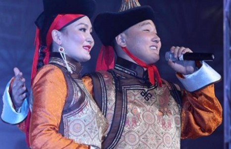 Шинэ Цагийн Юндэн,Нансалмаа нар Нийтийн дууны урлагт жин дарж явна