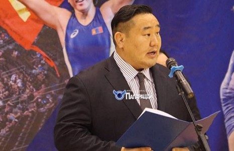 Дагваа аварга чөлөөтийнхөнийгөө дэмжив