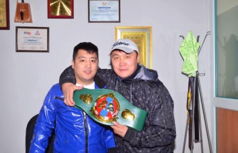 Боксын Д.Батсүрэн багшийн төрсөн өдөр тохиож байна