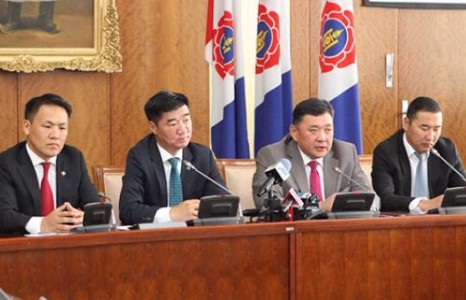МАН Засгийн газрыг барьцаалав