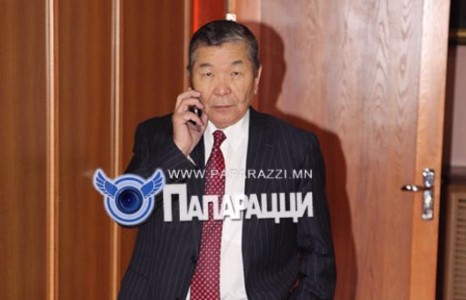 С.Ламбаа сайд заллага ихтэй явна