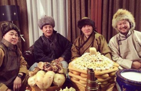 “Камертон” хамтлагийнханы Монгол гоёл