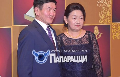 Ц.Нямдоржийн гэргийгийн дэгжин сонголт