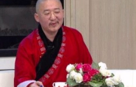 Зава Дамдин ринбүчи сүсэгтэн олонд ном үнэгүй айлдана