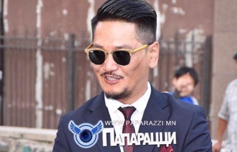 Жүжигчин С.Ариунбямба хүний амь аварчээ