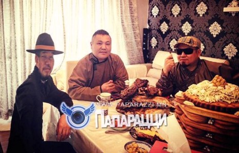  “Люмино” хамтлагийнхны Монгол гоёл