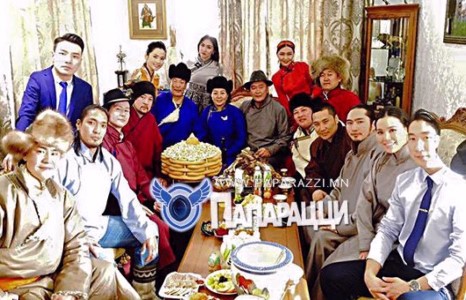 Драмын театрын залуусын “өргөн” золголт 