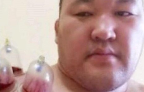 Х.Мөнхбаатар арслан хүлцэл өчжээ