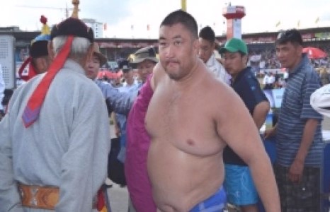 Х.Мөнхбаатар зодог тайлах тухай мэдээллээ хойшлуулсан ч Р.Нямдоржийн булхайг зарлана