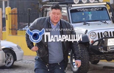  Ганбаа дээлээ хаана гээгээ вэ