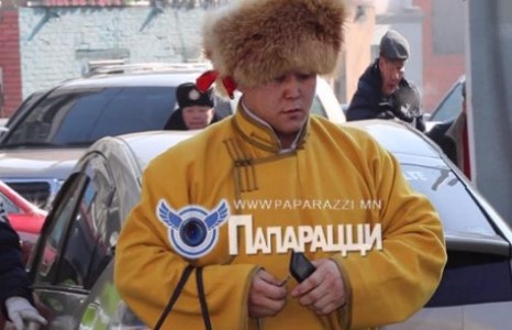 Гарьд Ж.Бат-Эрдэнийн цагаан сарын гоёл