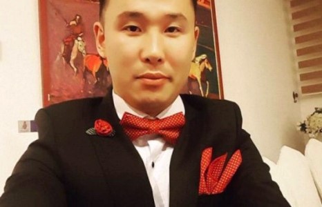 Жүжигчин Э.Ууганбаярын ээлжит “шалиглал”