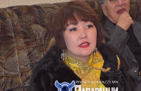  Ц.Хулан хатагтайн “Монгол” гоёл