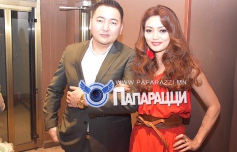 Анхаа, Халиун эргэн уран бүтээлдээ орсон уу