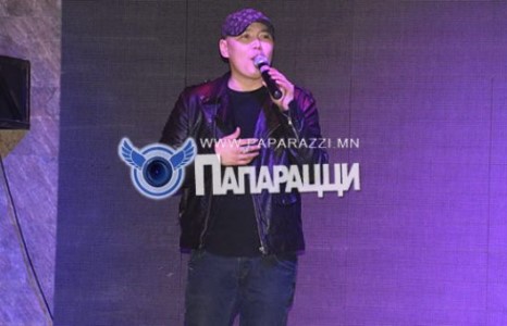 ВХ бүрхээ брэндийн малгайгаар сольжээ