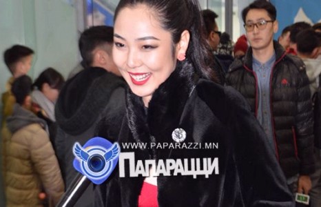 Б.Бадамцэцэг найз нарынхаа уран бүтээлийг дэмжлээ