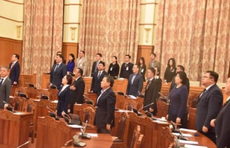 Ээлжит бус чуулганыг хаалаа