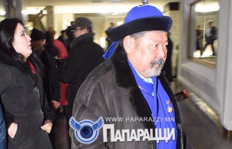 Яруу найргийн охь хүртэгч Ү.Хүрэлбаатар