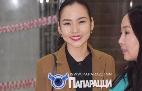 Драмын үзэсгэлэнт бүсгүй