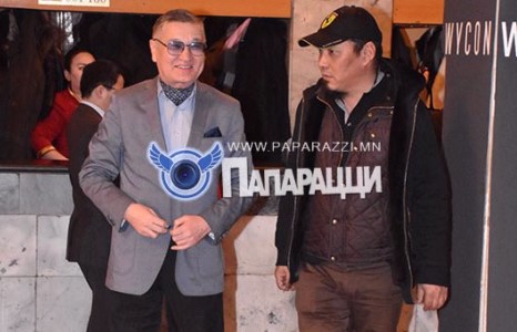 Долгион & Өөжгий