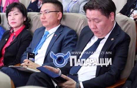 О.Содбилэгийн нойр хүргэсэн бага хурал
