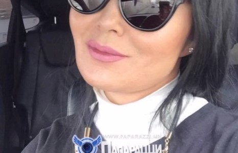 Дуучин Отгоогийн сельфи