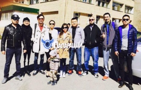 “Люмино”-гийн Бажи урлагийнхны хамт ХӨСҮТ-д хандив өргөлөө