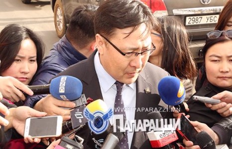 Хэрээс хэтэрсэн баривчилгааны гэрч болох гэсэн эрхэм