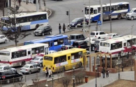 “Эмсид” ХХК-ийн автобусны жолооч хүн мөргөж гэмтээжээ