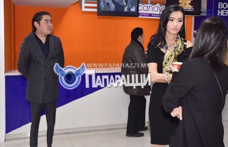  Олны танил залуу хос