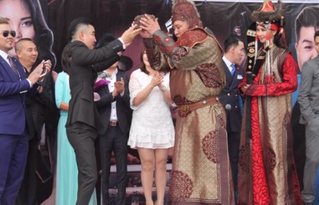 ”Хар сувдны нууц”-ын араас ”Биелэгдэшгүй төлөвлөгөө” шуугиан тарих нь ээ