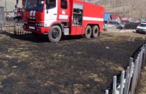 Хувийн өс хонзонгоор байшинг нь галдан шатаажээ
