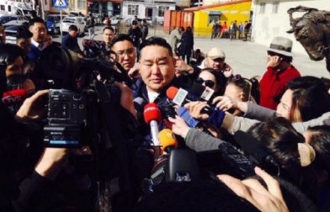 Д.Дагвадорж аварга “Баянгол” зочид буудал руу орлоо