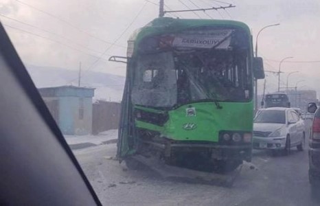 “Тэнүүн огоо”-ын автобус хүн мөргөж амийг хохироожээ