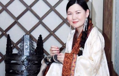 С.Жавхлангийн гэргий гэр бүл салалтад санаа зовж, зөвлөгөө өгчээ
