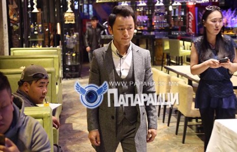 Шоу нэвтрүүлгээр занималдагч 