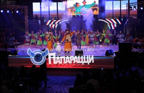 Ховор содон өнгө аястай “Хос орчлон” тоглолтоос... 