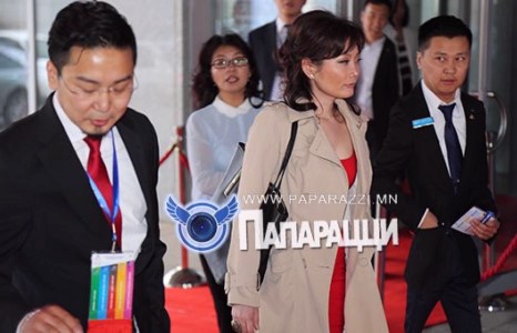 Брэнд хөөж амбицладаггүй Насаа 