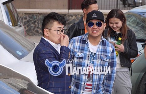 С.Бичүүд хайртай гэж хэл л дээ 