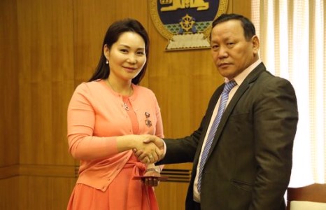 МУГЖ Т.Баясгаланг “Онцгой байдлын албаны төлөө” тэмдгээр