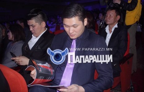 Сонгодог урлагийг сонгохоос өөр аргагүй эрхэм