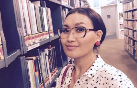 Хөтлөгч Э.Одгэрэл “гэр бүлтэй болсон” нууцаа задаллаа нийтлэсэн 