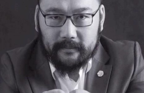 А.Мөнхбат галзуурчихаж