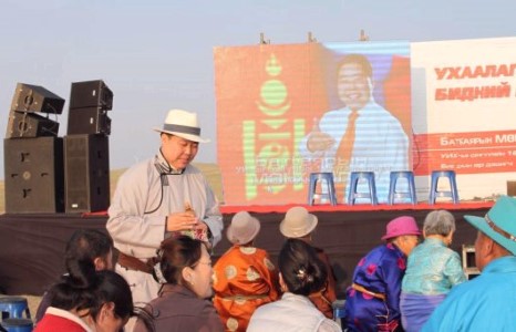 Дундговьчууд нутгийн хүү Б.Мөнхболорыг дэмжиж байна