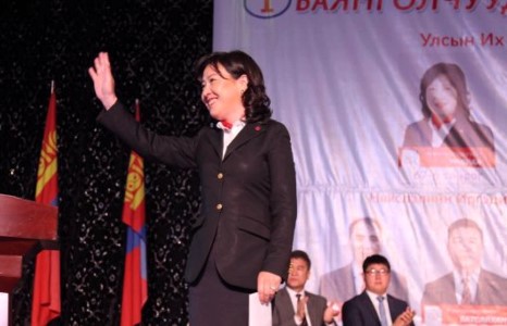   А.Ундраа УИХ-д заавал байх ёстой эмэгтэй 