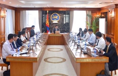 Ажилласан жилтэй нь дүйцэх нэг удаагийн буцалтгүй тусламжийг олгоно