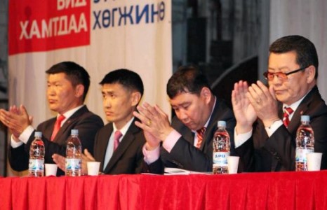 Сүхбаатар аймгийнхан Ч.Улааныг талархан хүлээж авлаа